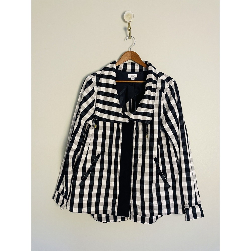 Crown & Ivy Buffalo Check Plaid‎ Navy/White Snap Front Jacket. Medium.